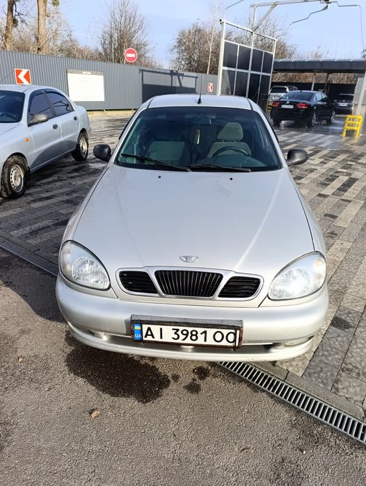 Продам ланус  2009 рік 1.6 газ бенз