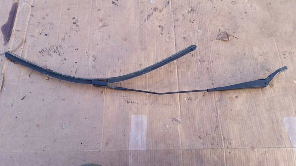 ramię wycieraczki lewe berlingo partner 9682974380