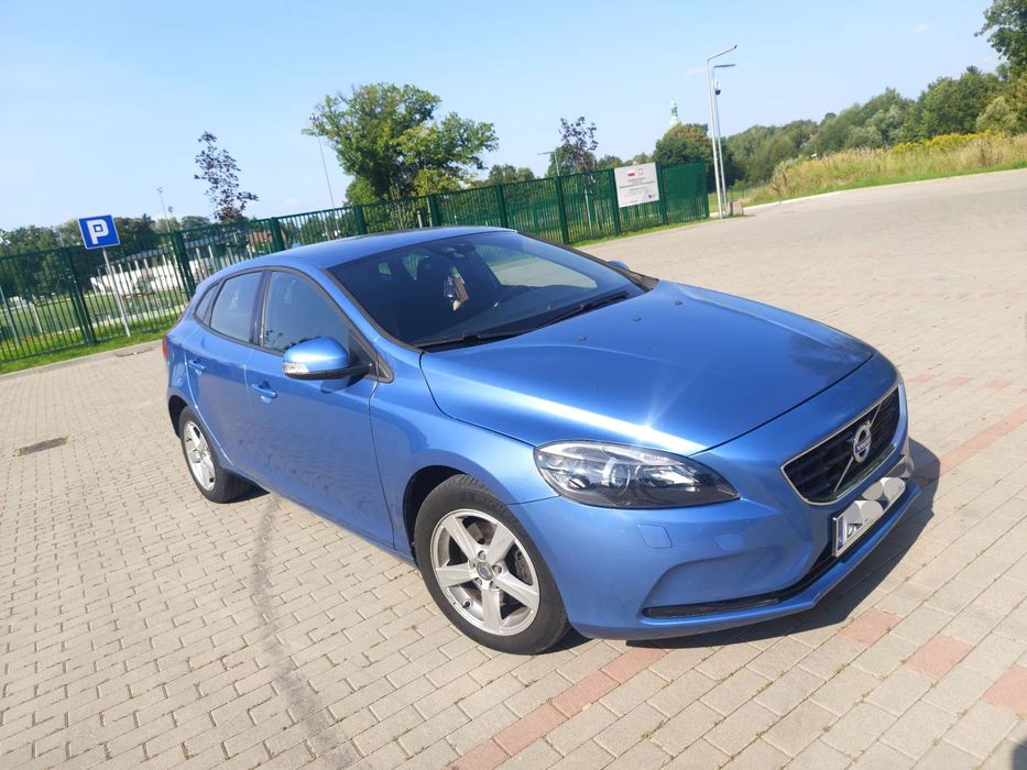 Volvo V40 Volvo V40 II T2 wersja Momentum, niski przebieg