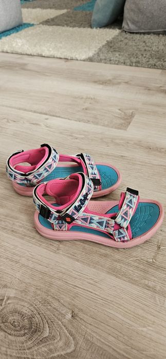 Sandały rozm. 32 dziewczęce