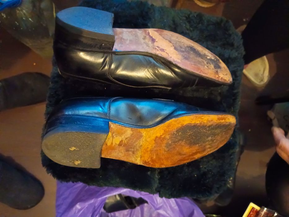 Чоловіче взуття.