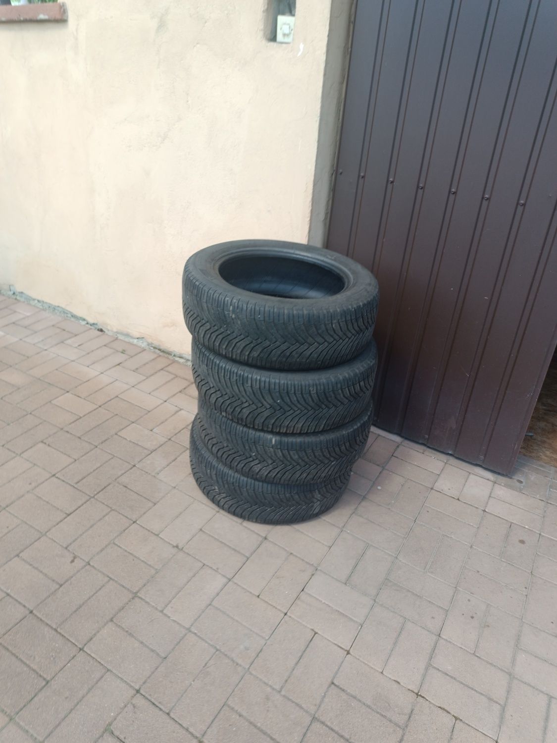 Komplet opon Michelin 205/55 R 16 całoroczne