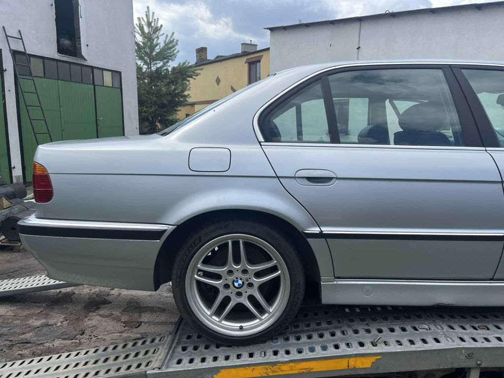Sprzedam na cześci bmw e38 v8 m60b40 z japoni stan idealny