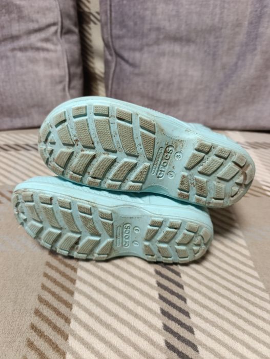 Чорна п'ятниця разпродажПродаються дитячі гумові чоботи *