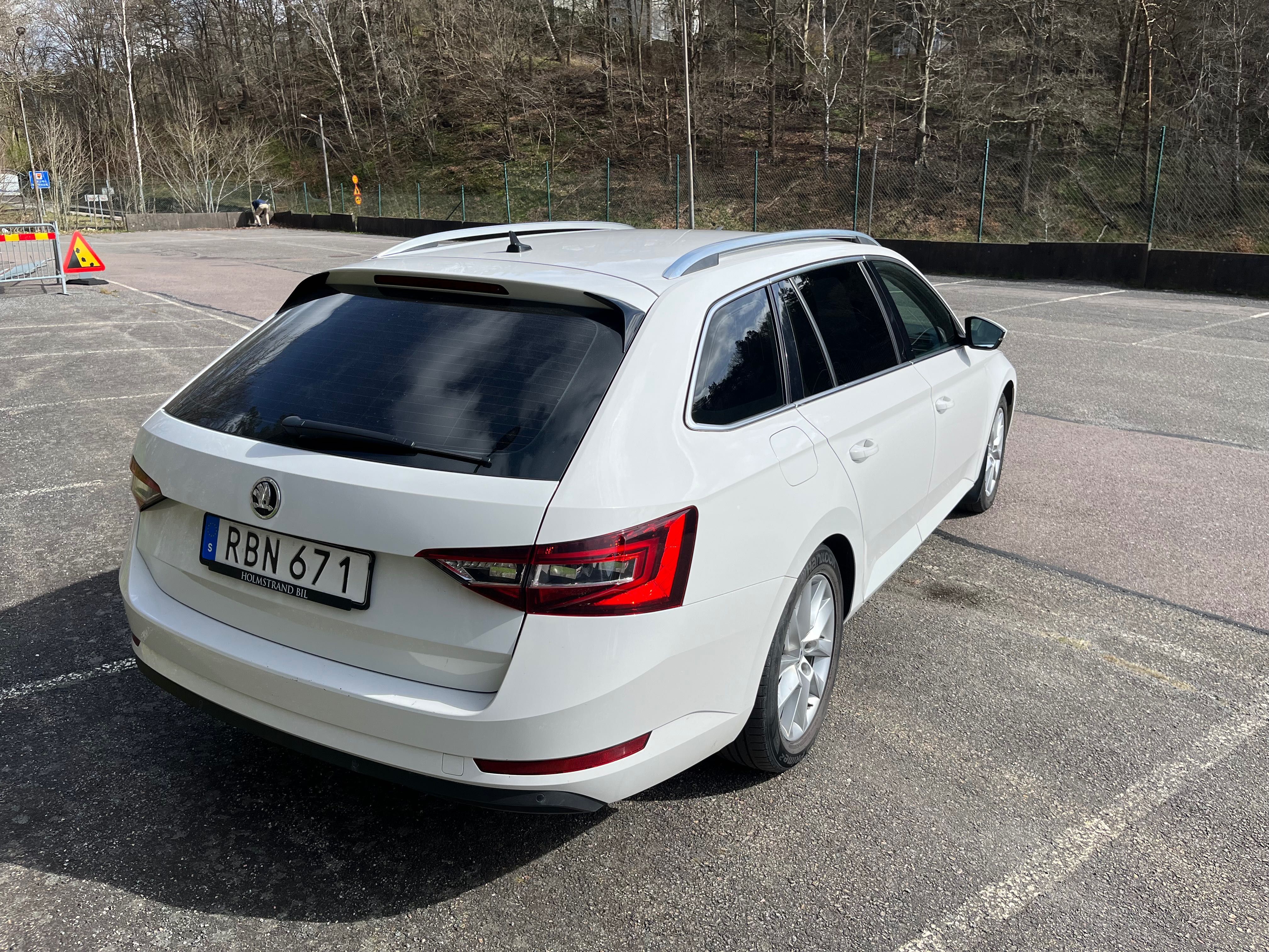 Skoda superb 4x4, dsg,190PS