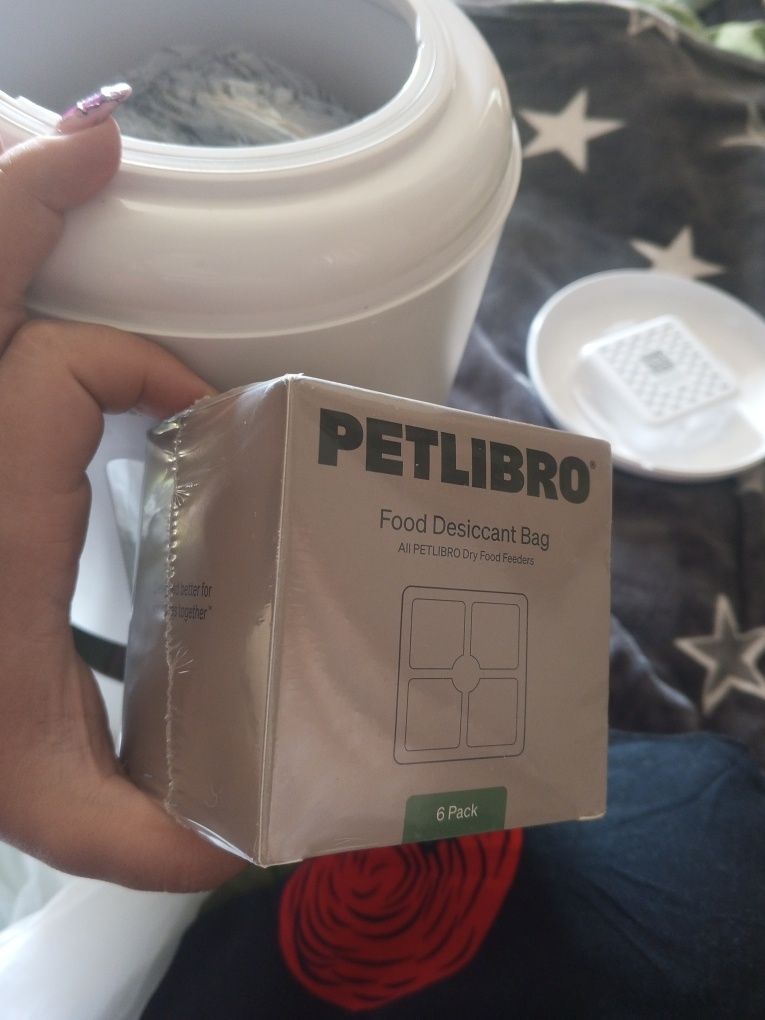 Petlibro Granary Smart Feeder — Розумна годівниця для котів і собак.