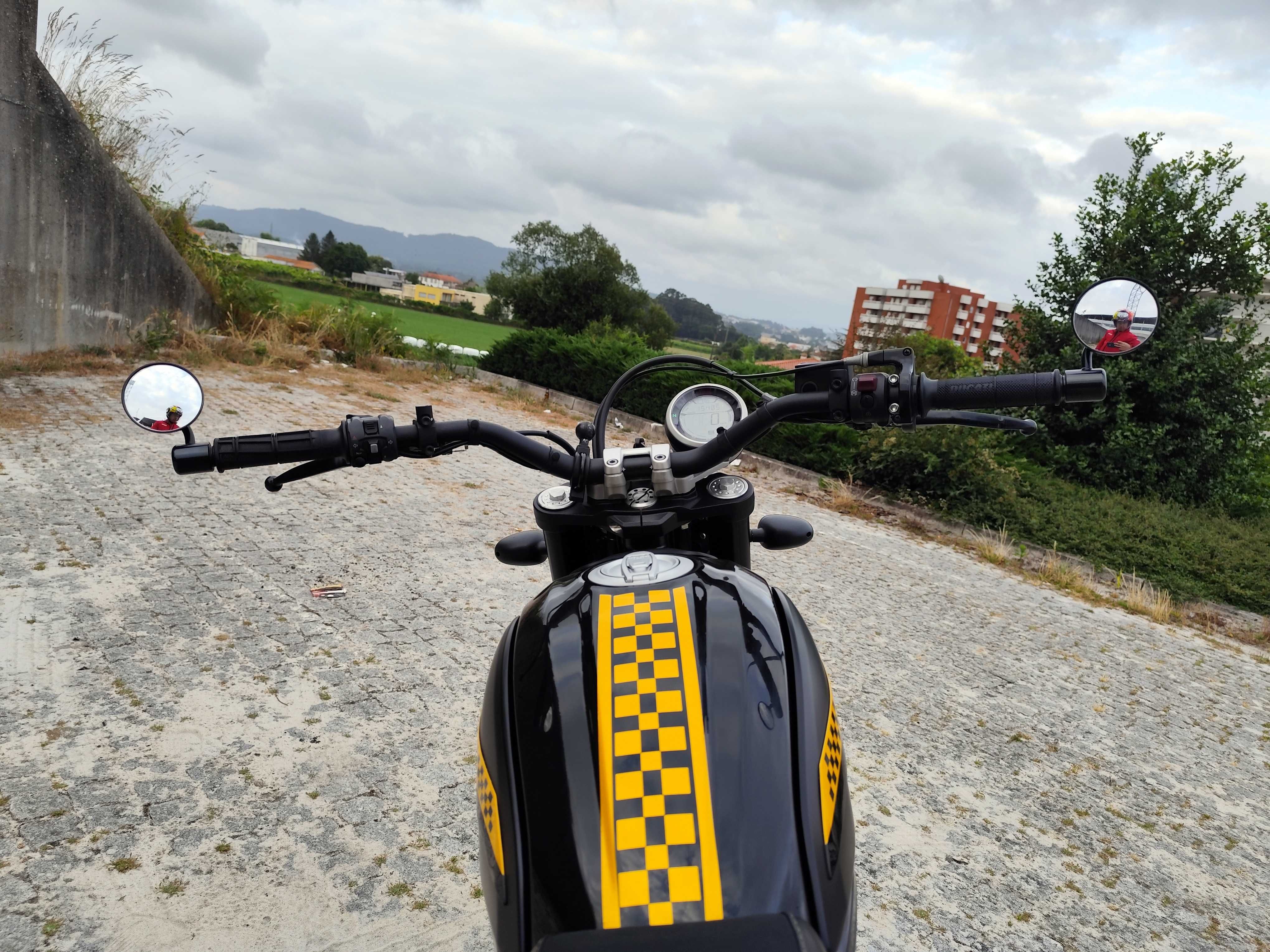 Ducati Scrambler 800 Full Trotthle