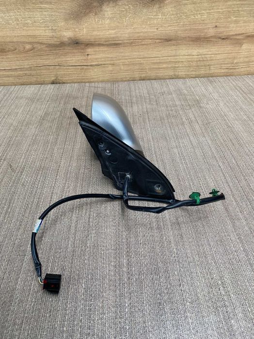 Lusterko boczne lewe Volkswagen Jetta 6pin w kolorze la7w