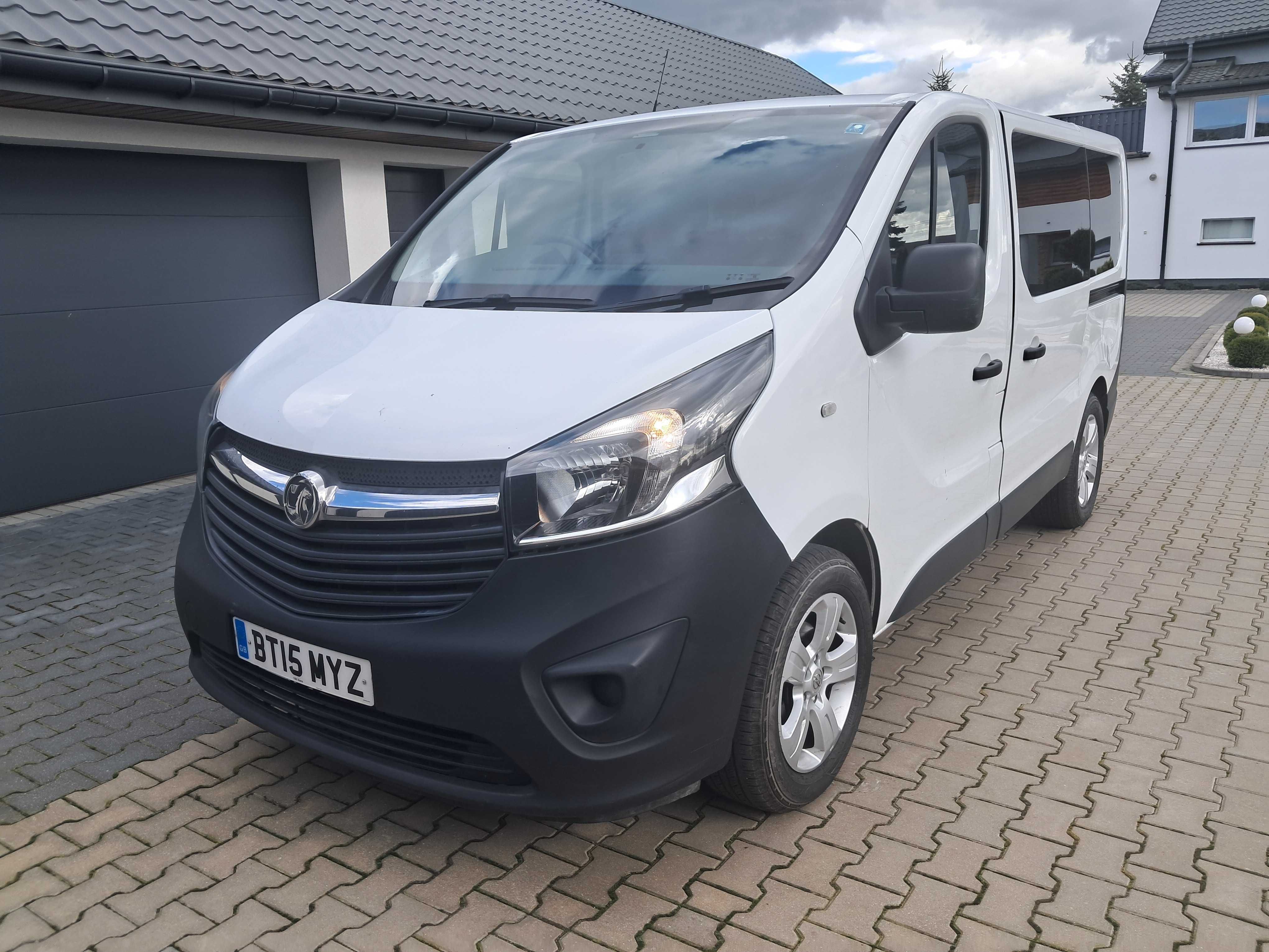 opel vivaro 1.6 Biturbo 9 osobowy