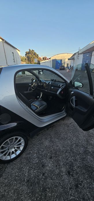 Vende-se: Smart Fortwo Estiloso