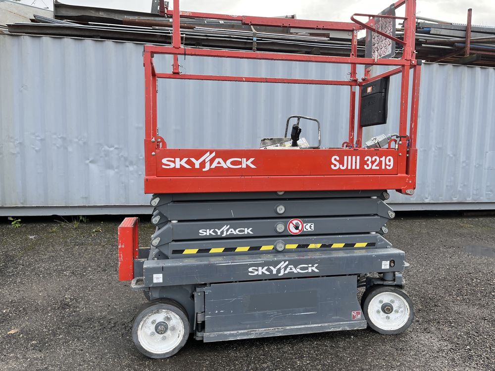 Podnośnik nożycowy SkyJack SJ III 3219 genie jlg