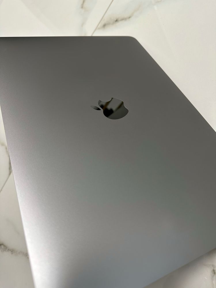 MacBook M1 Pro 13inch 2023