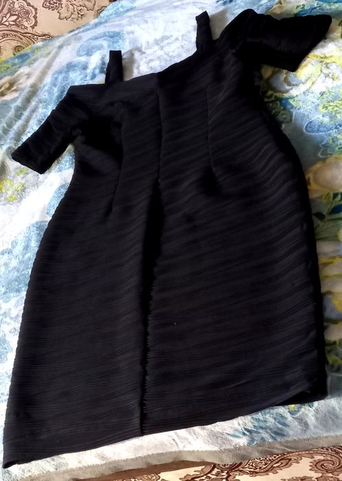 Шикарне плаття по фігурі