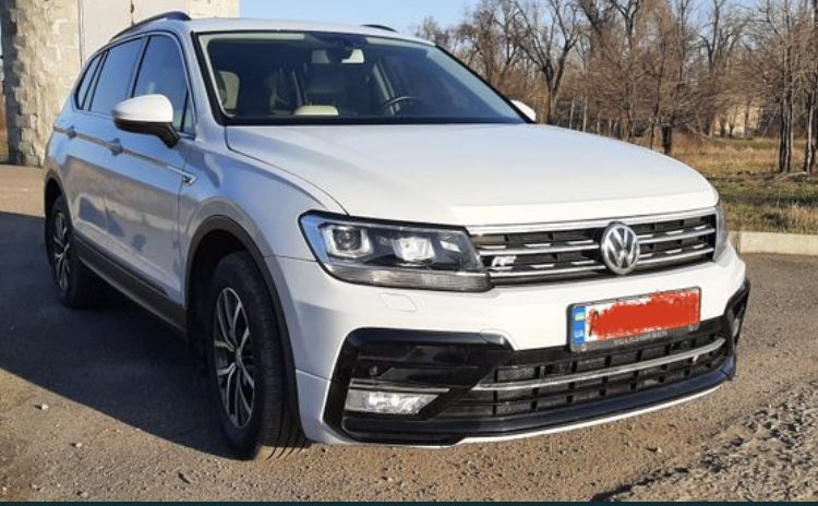 Накладка на бампер R line VW Tiguan нова!