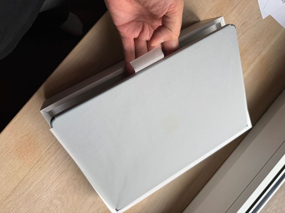 Macbook Air 13 cali, Apple M3 chip, 24GB RAM, 512 SSD Model 2024 A3113