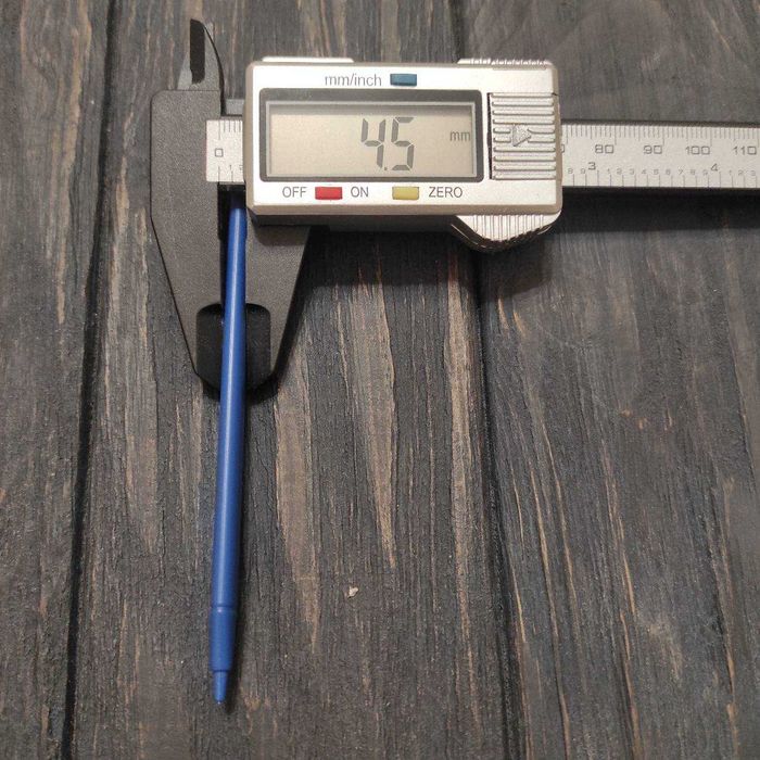 Стилус для управления резистивным сенсорным экраном одним лотом