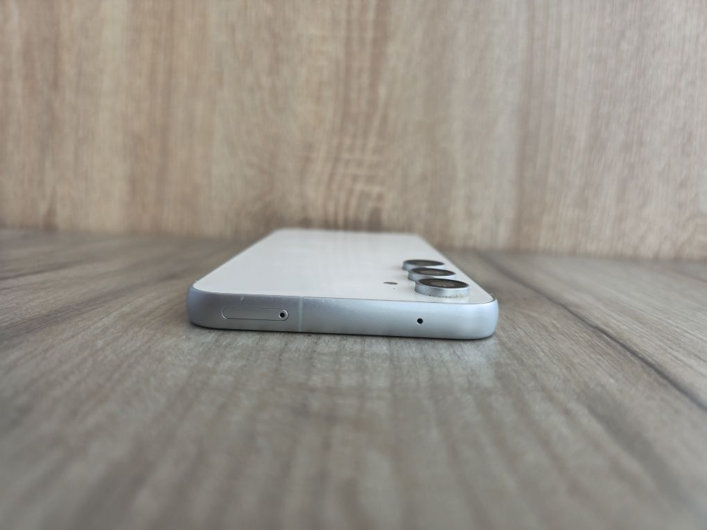 Samsung S23 Fe 8/256Gb, офіційний