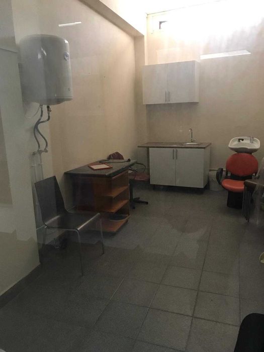 Aluga-se loja dentro do Centro commercial abade faria mem martins