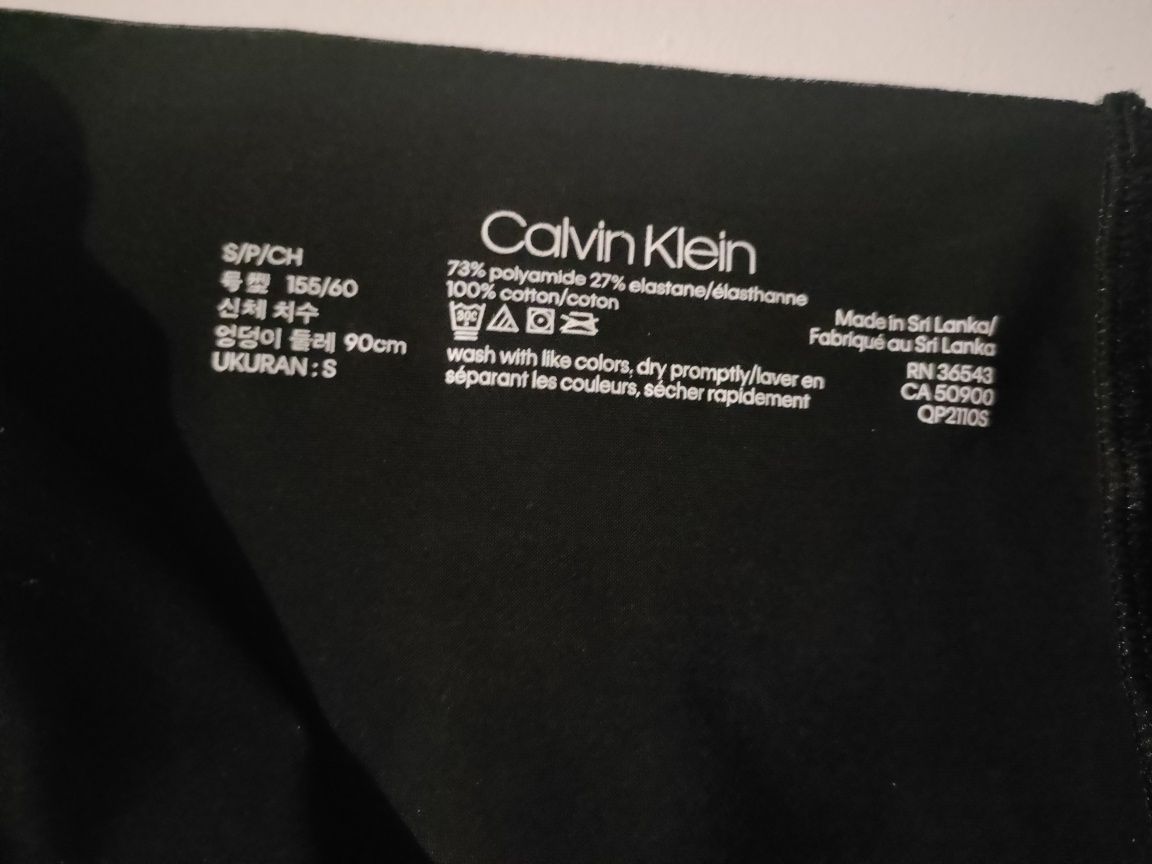 świetne bezszwowe majtki Calvin Klein