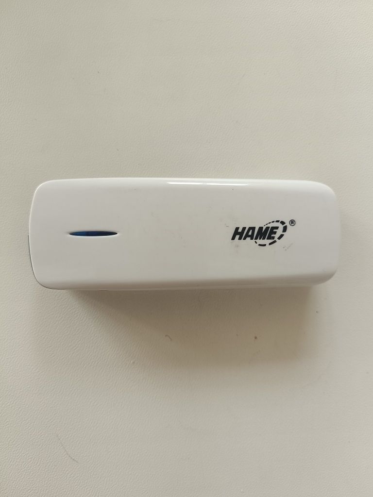 Wi-fi роутер, под сим карту, провод в комплекте,