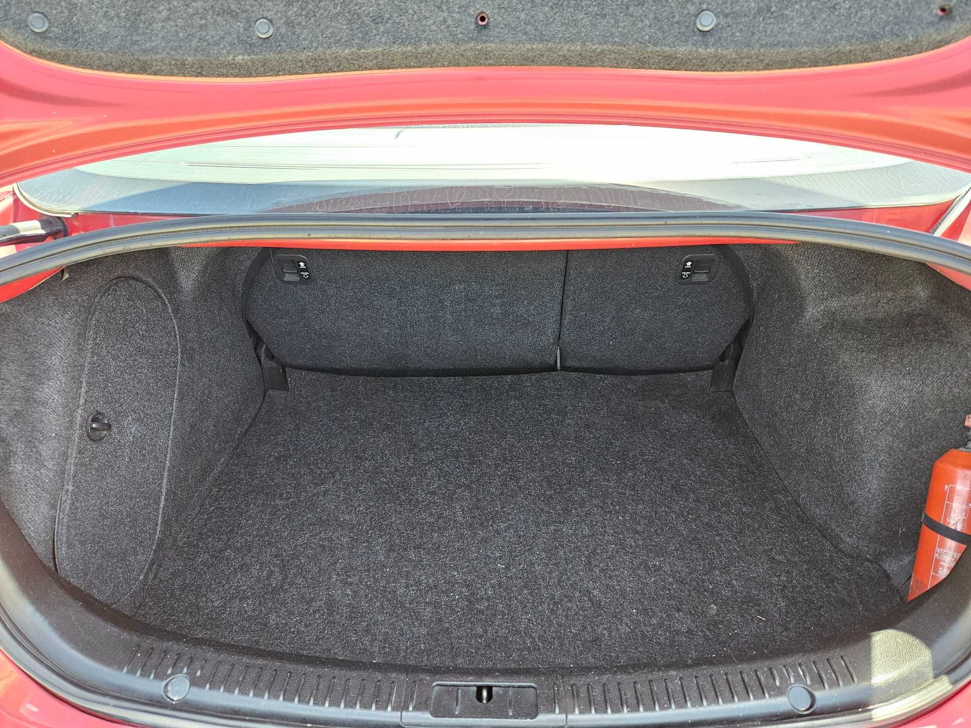Mazda 3 Vermelho