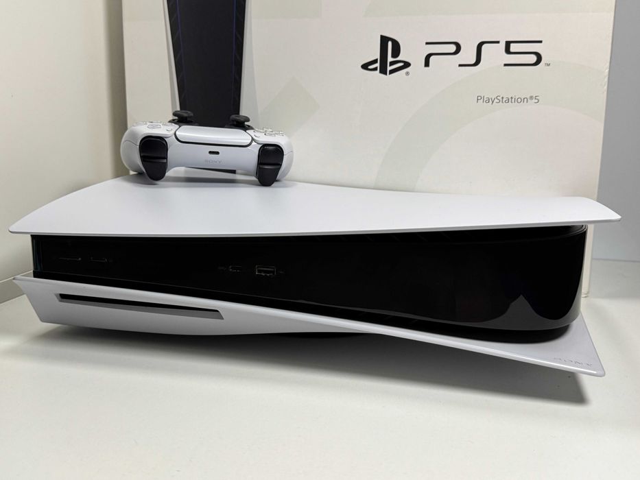 Konsola PlayStation 5 PS5 825GB z Padem Napędem Super Stan Gwarancja