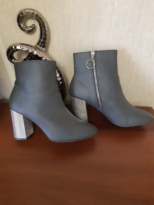 Полусапожки   40 размер