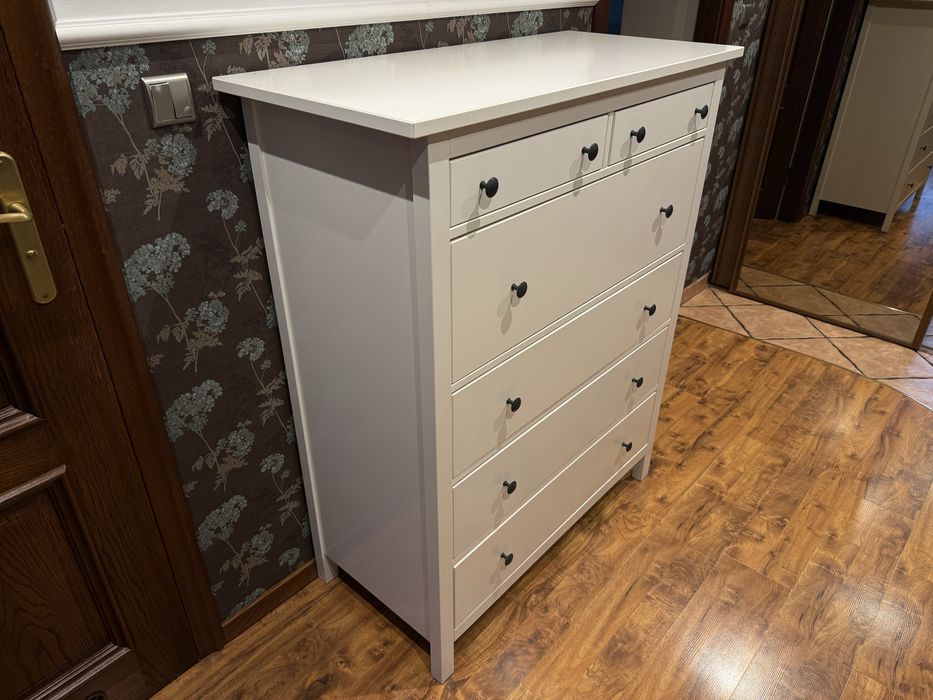 Komoda Hemnes IKEA