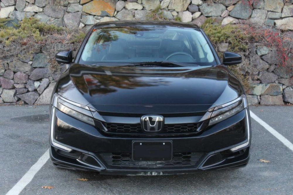 Honda Clarity Hybrid Plug-In      2018