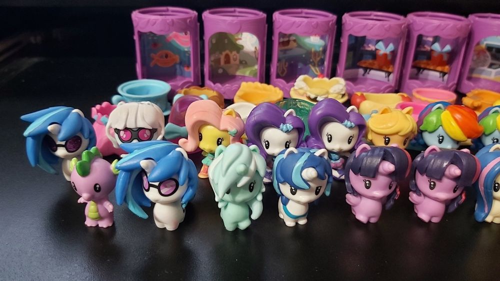 My Little Pony Cutie Mark Crew zestaw 23 figurki kucyków z podstawkami
