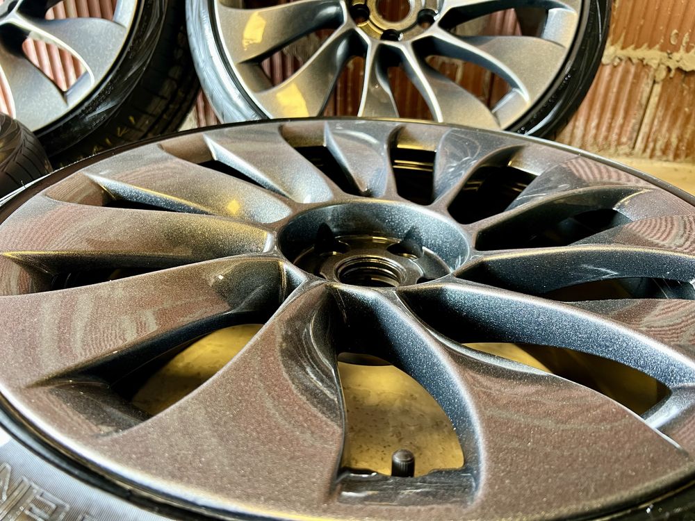 Komplet felg Tesla Y Performance Uberturbine 20” Antracyt z perłą!!