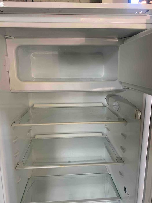 холодильник невеликий