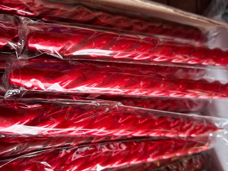 Свеча стеариновая в оболочке, зеленая,красная,золотая