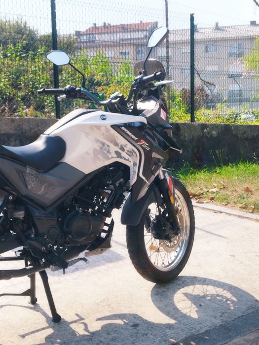 Moto economica, confortável e cuidada!