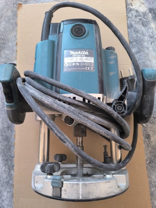 Фрезер Макита 2301