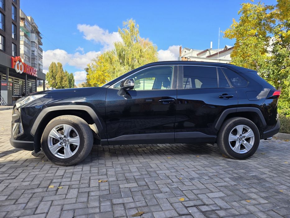 Продам Toyota Rav4