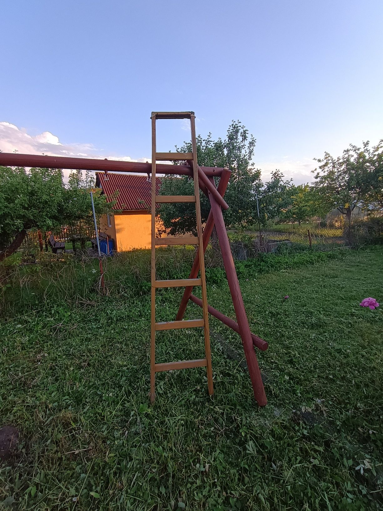 Drabina zaimpregnowana 2,5m wysokości 6 szczebli