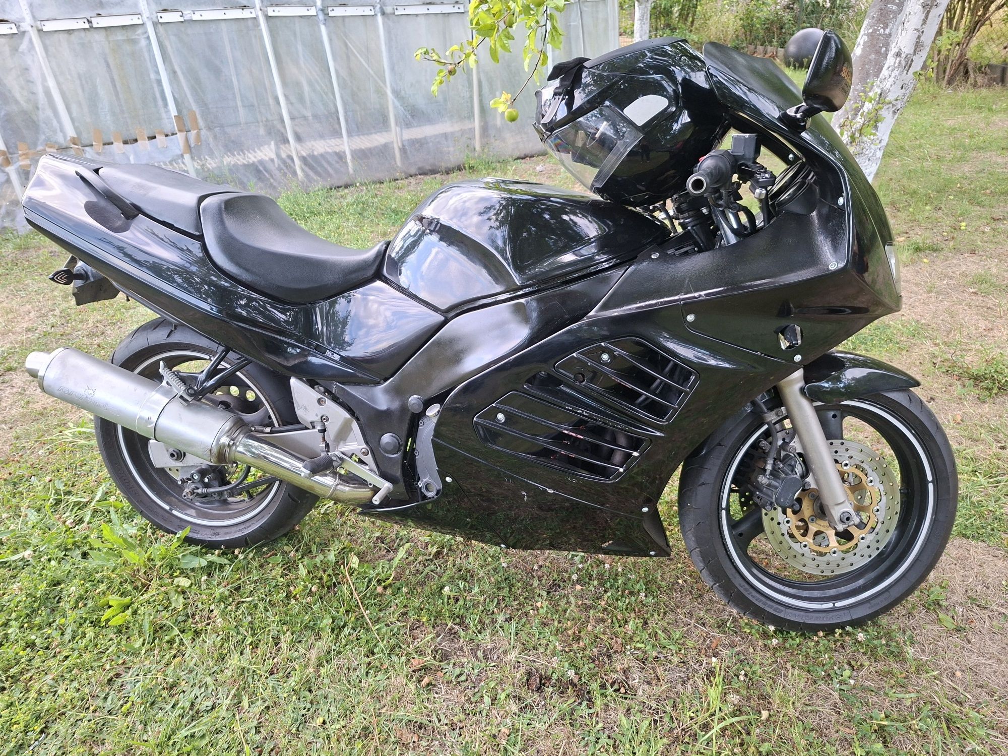 Suzuki rf600r motor jest sprawny