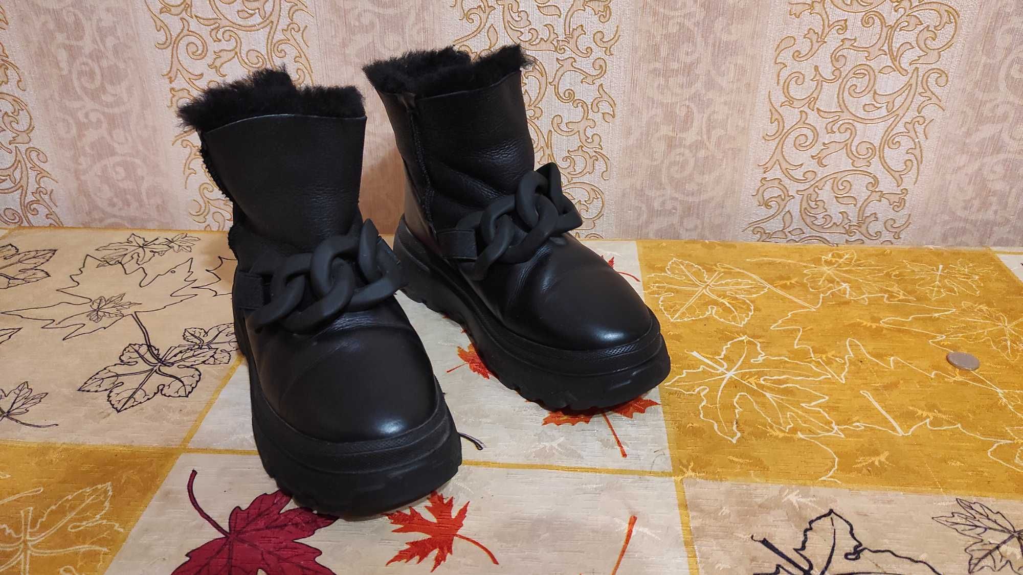 Угги женские кожаные