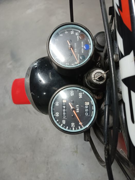 Kawasaki KE 125 z dokumentami