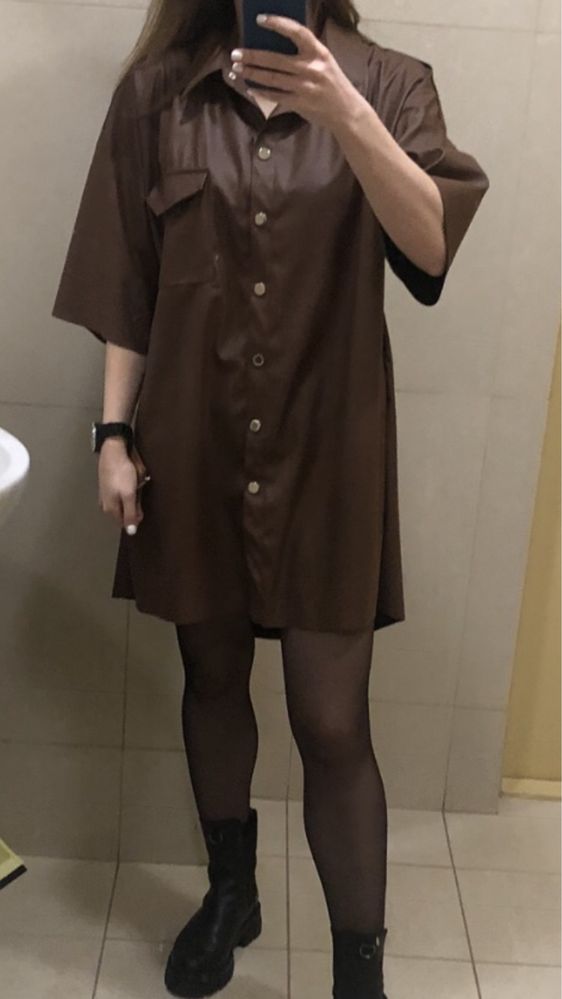 Платье-рубашка коричневое кож.зам