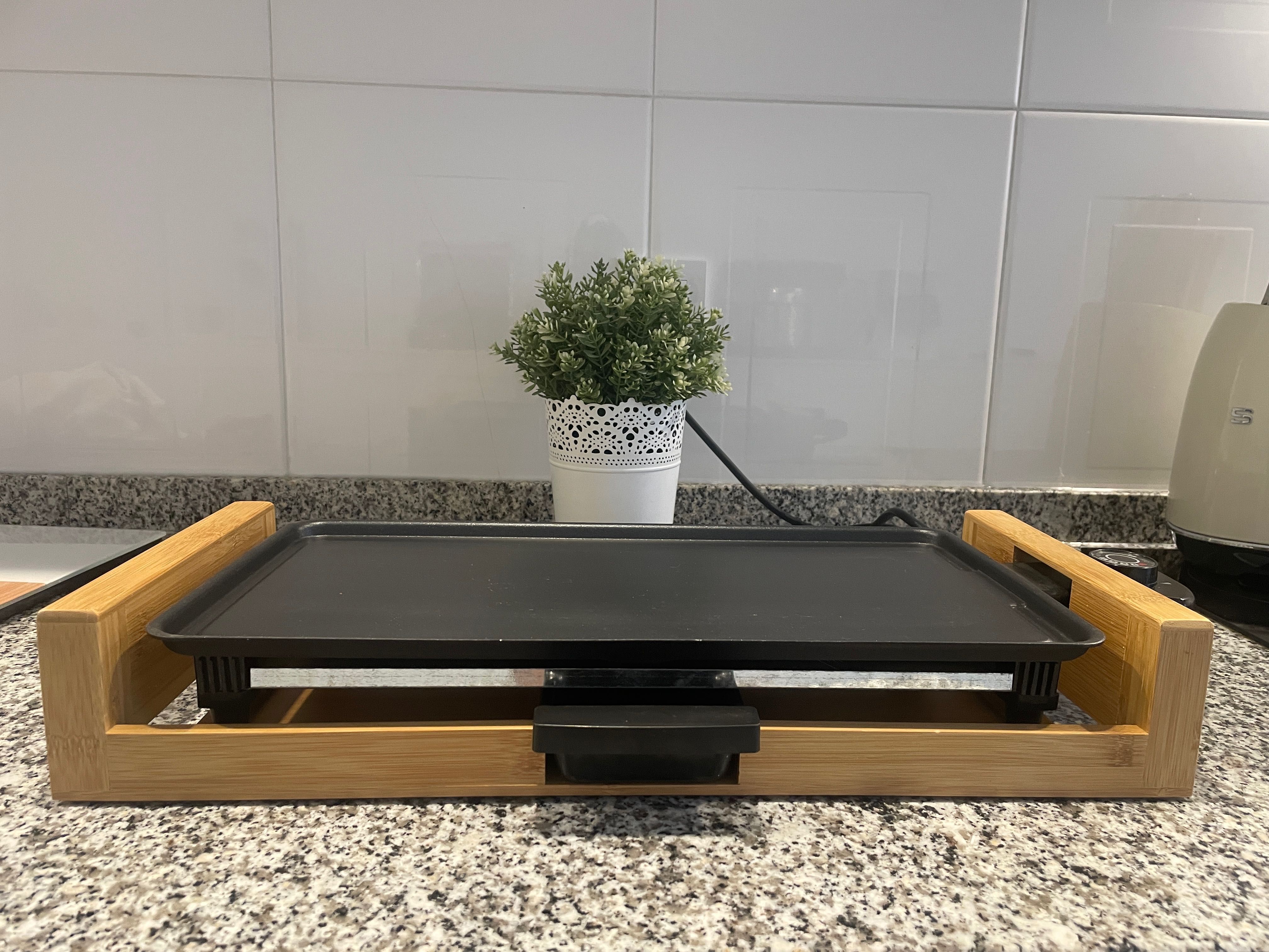 Grelhador eletrico Teppanyaki + suporte em madeira (NOVO)