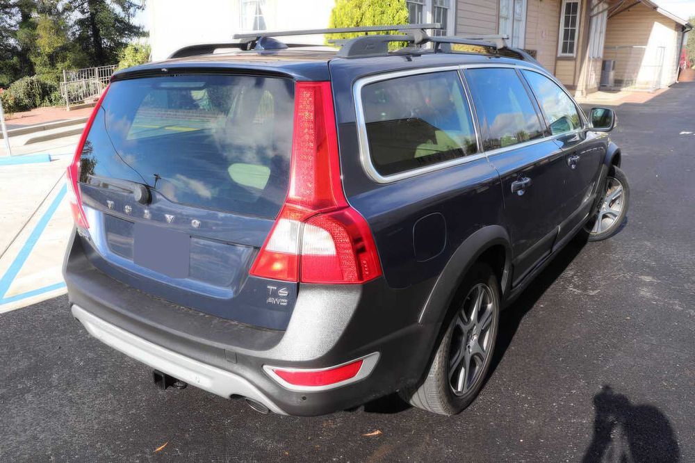 Volvo XC70 T6 Premier Plus      2013