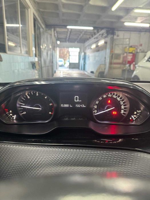 Peugeot 208 1.6 TDI Blue HDi Style Branco