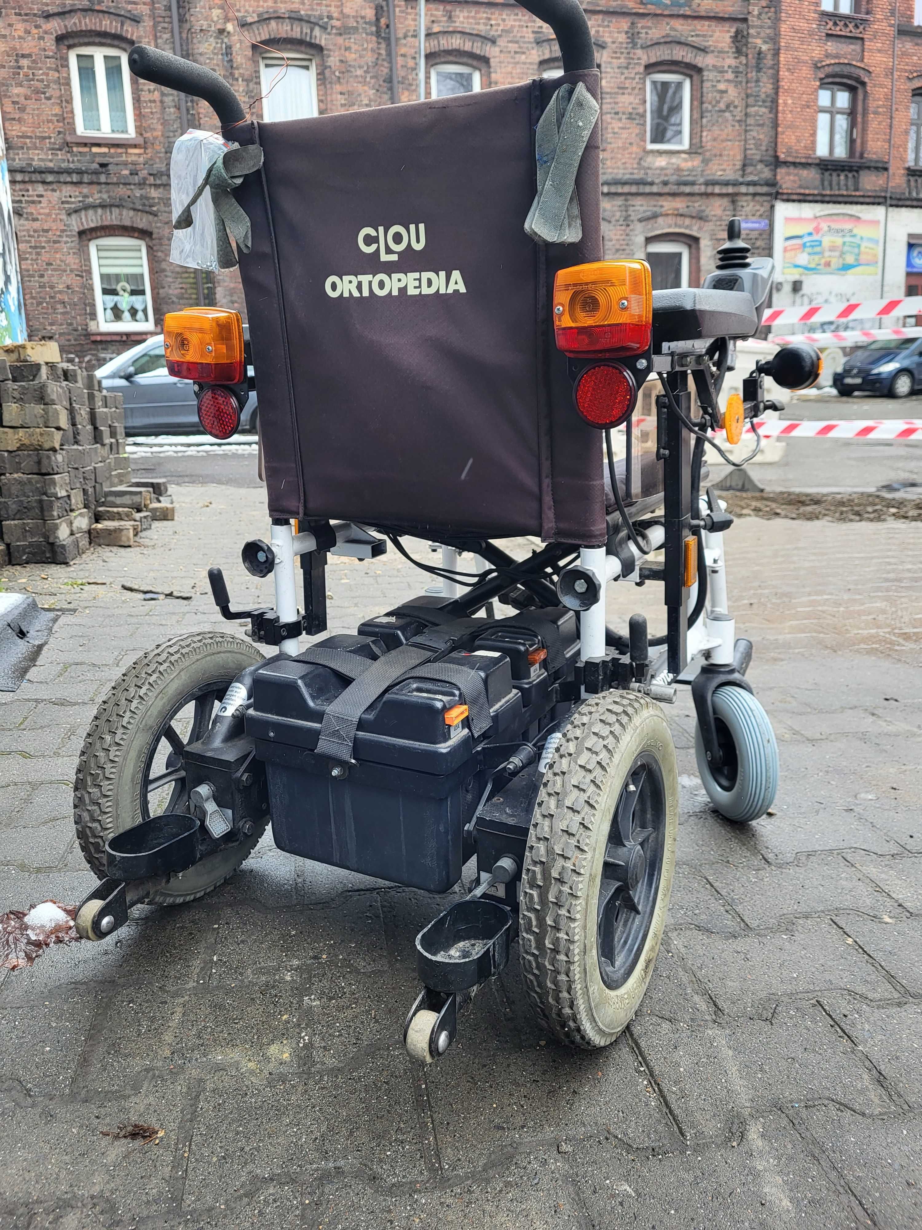 Wózek inwalidzki elektryczny składany Meyra
