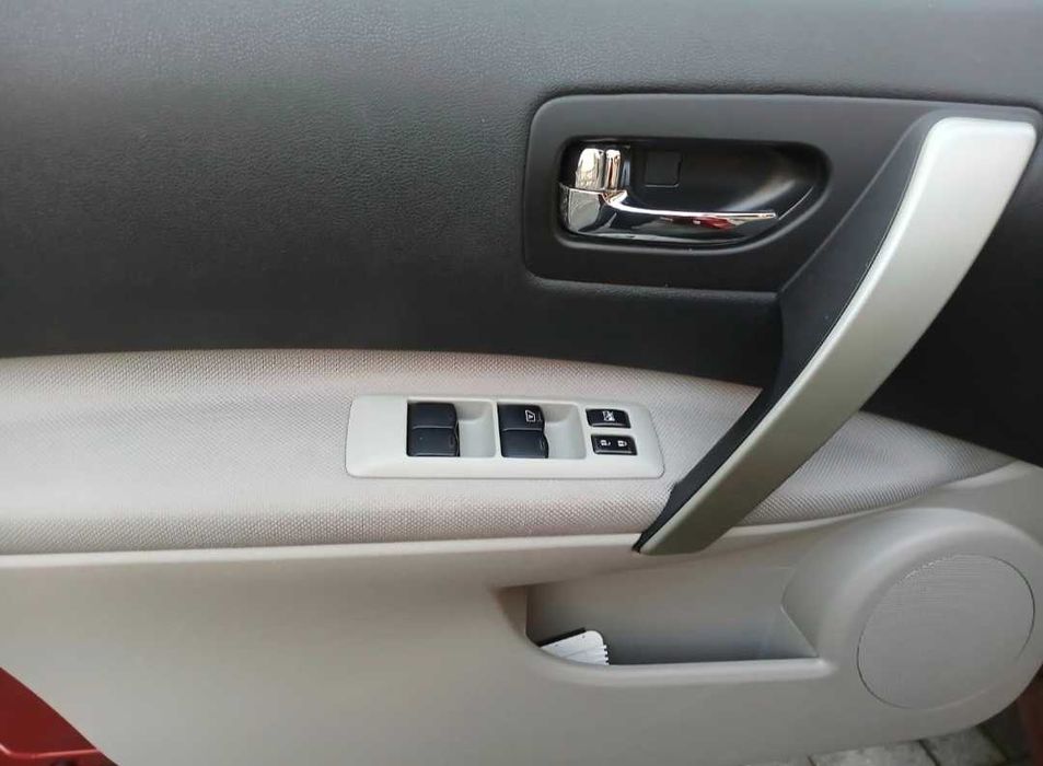 Nissan Qashqai-Rouge 2.5 Benzyna 2012r.