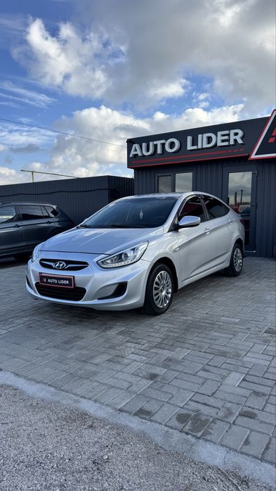 Офіційний Hyundai Accent Хюндай Акцент 2013 р 1,4 газ/бенз 5МКПП