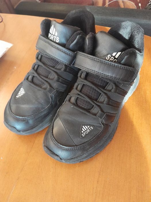 Кроссовки демисезонные