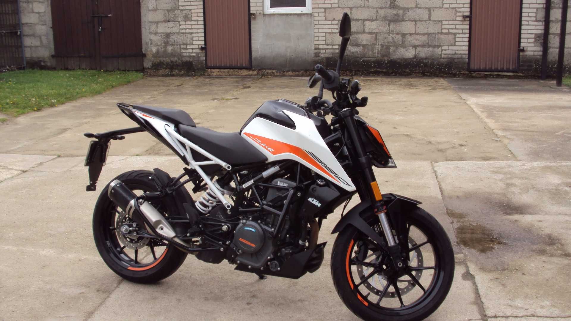 KTM DUKE 390  2023r 2690km