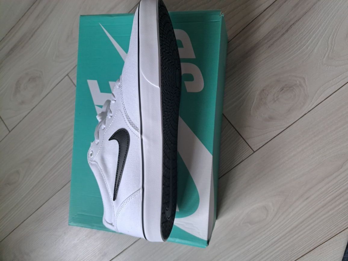 Trampki Męskie Biale Nike..SB Nowe